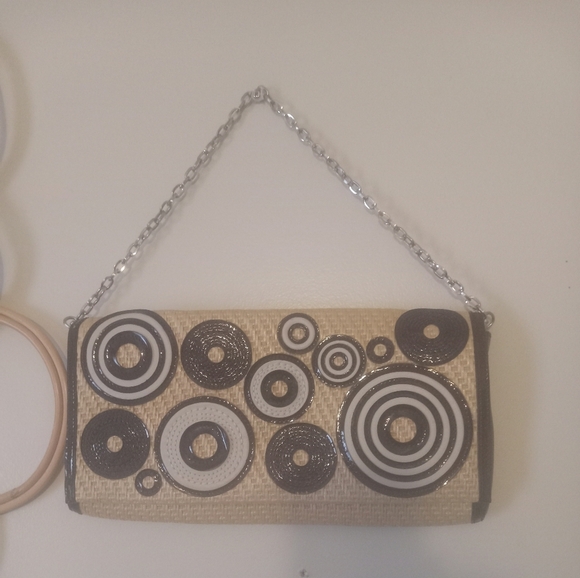 COLE HAAN Vintage Woven natural Pixie straw black patent leather trim Clutch - Picture 7 of 10